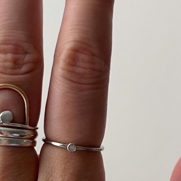 Ring - Picture 3 of 4